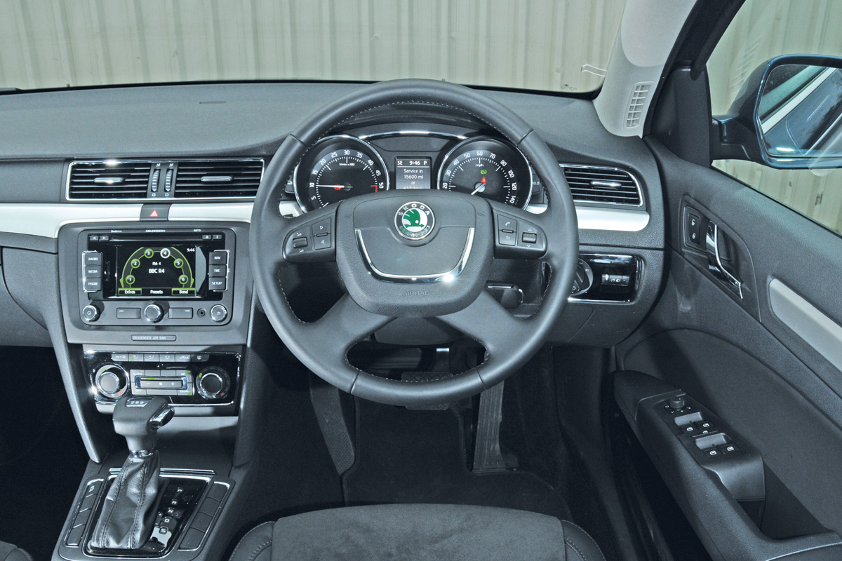 Skoda Superb 2.0 TDI SE Plus interior