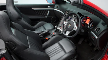 Alfa Romeo Spider interior