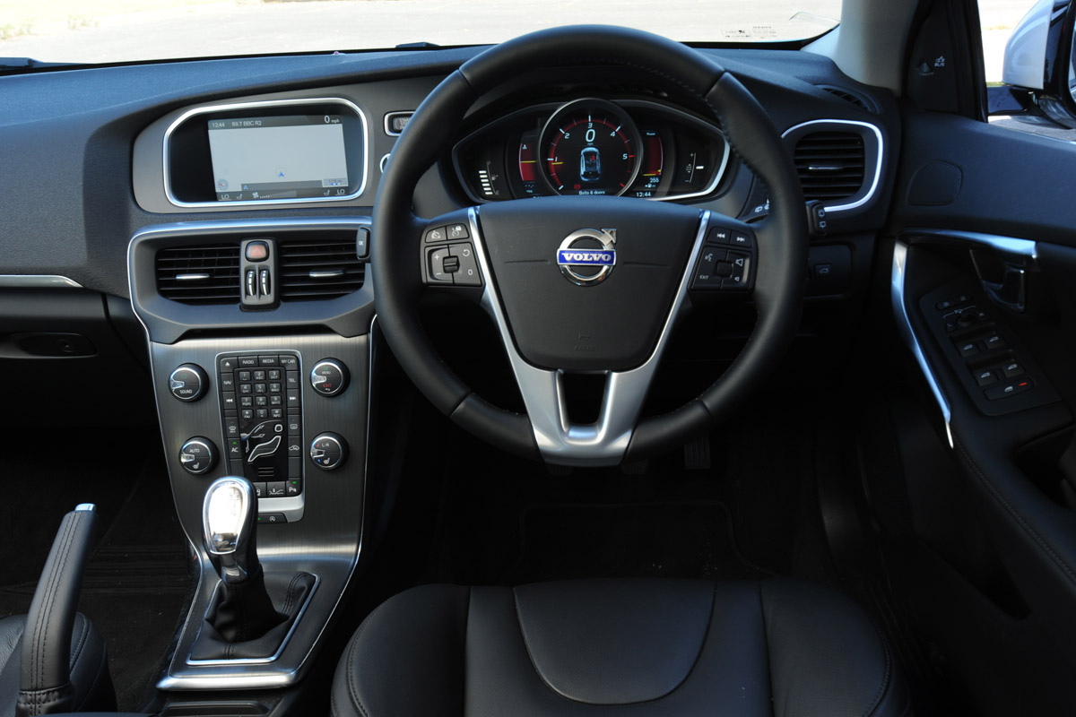 Volvo V40 interior