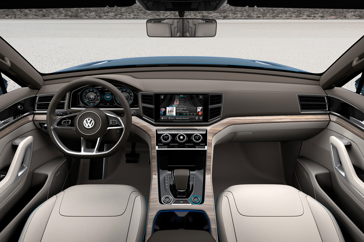 Volkswagen Passat 2.0 TDI Sport interior