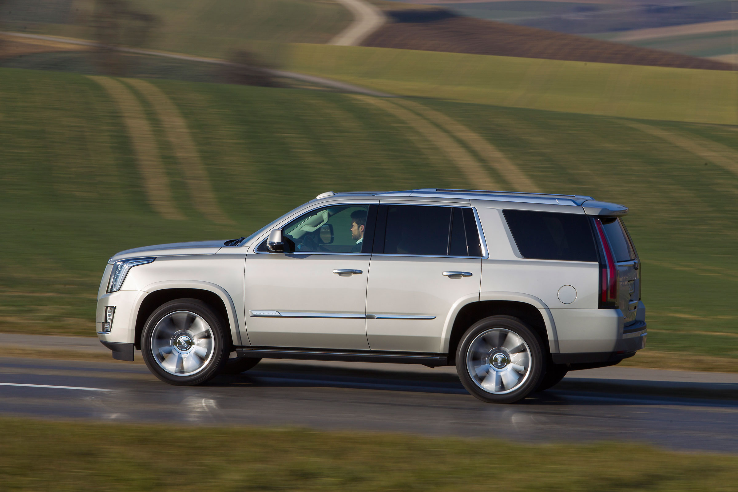Cadillac Escalade 2015 - side