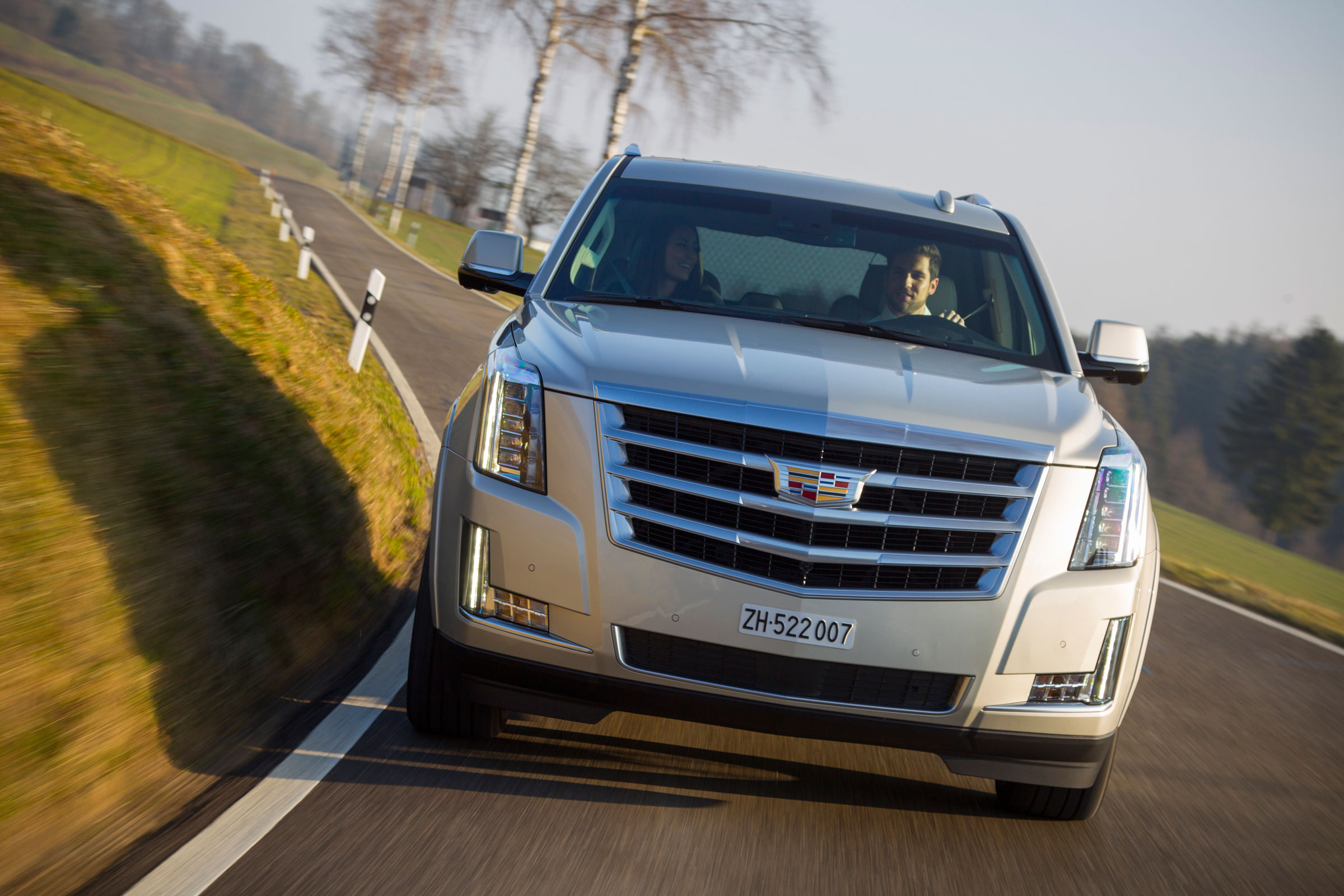Cadillac Escalade 2015 - head on