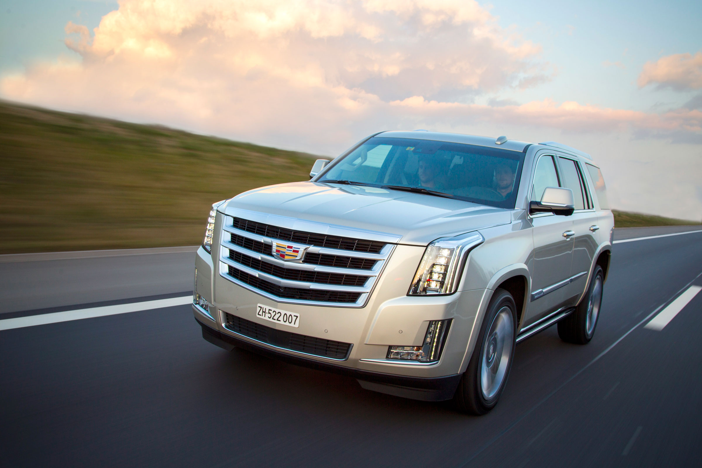 Cadillac Escalade 2015 - driving
