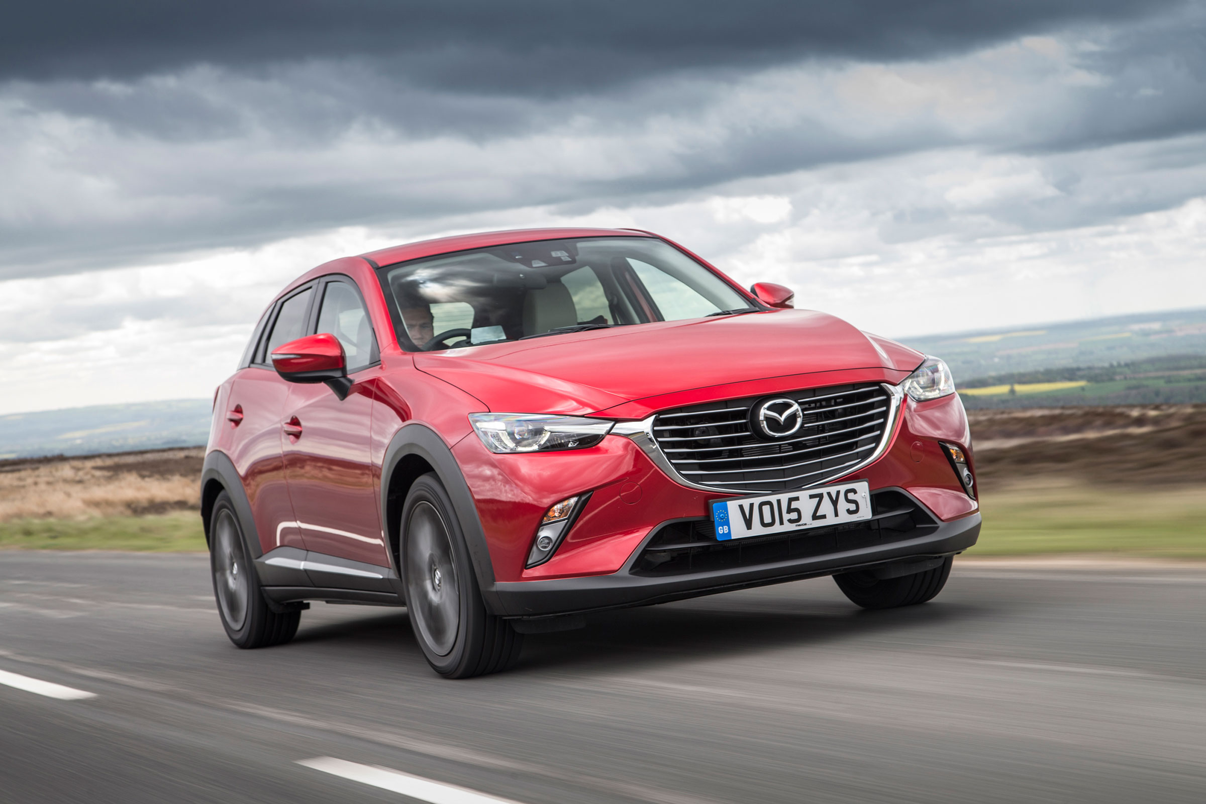 Mazda CX-3 - front tracking