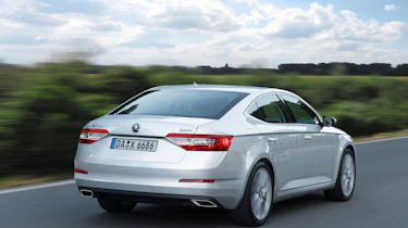 Skoda Superb 2015 rendering rear