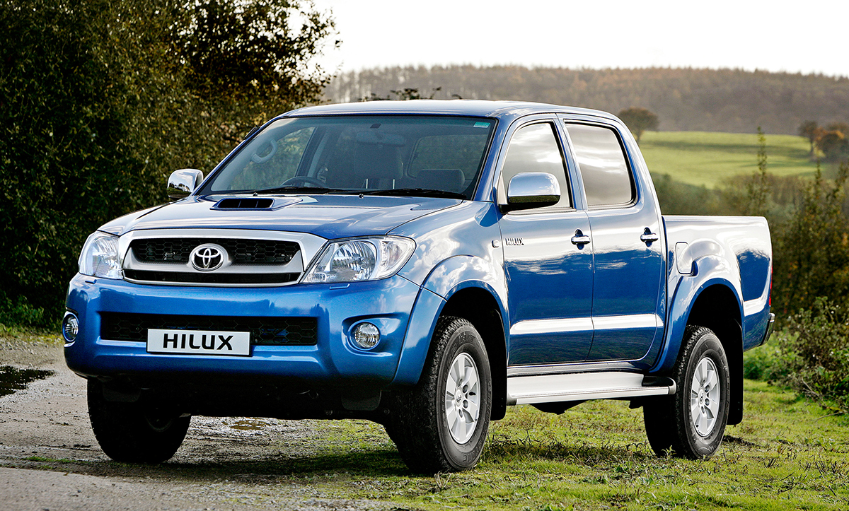 Toyota Hilux - static front corner
