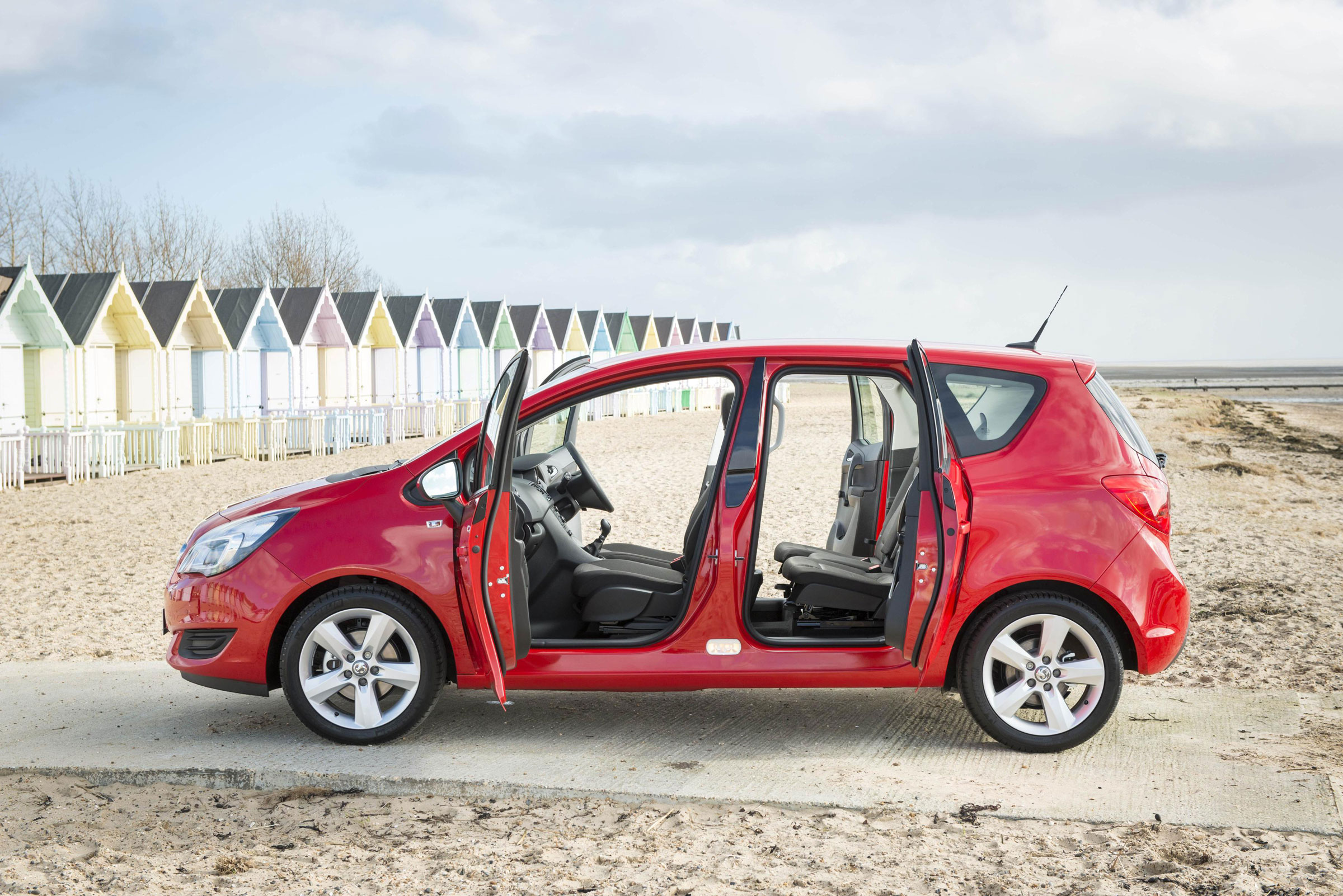 Vauxhall Meriva 2014 facelift - doors open