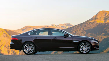 Jaguar XF Portfolio - side