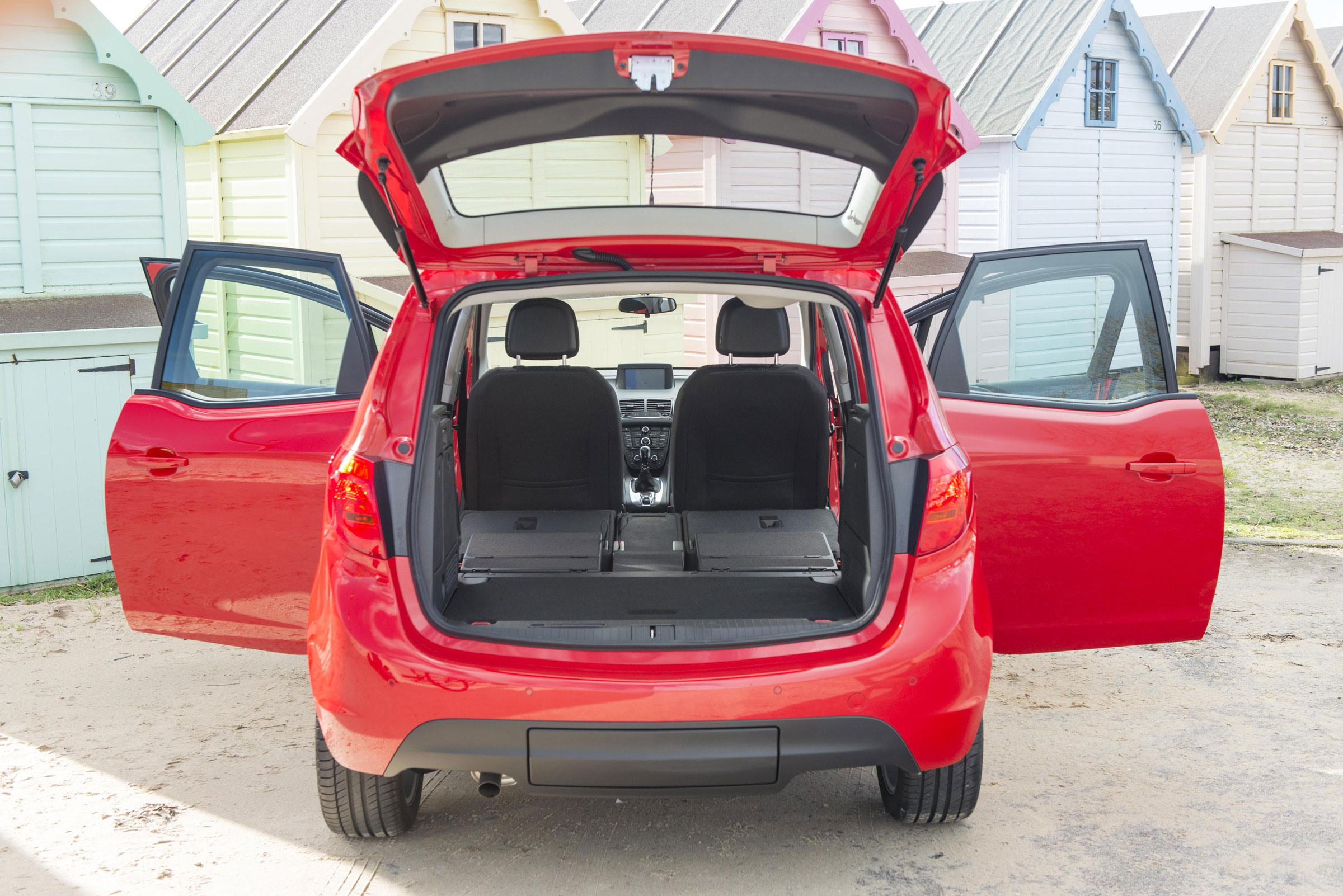 Vauxhall Meriva 2014 facelift - boot