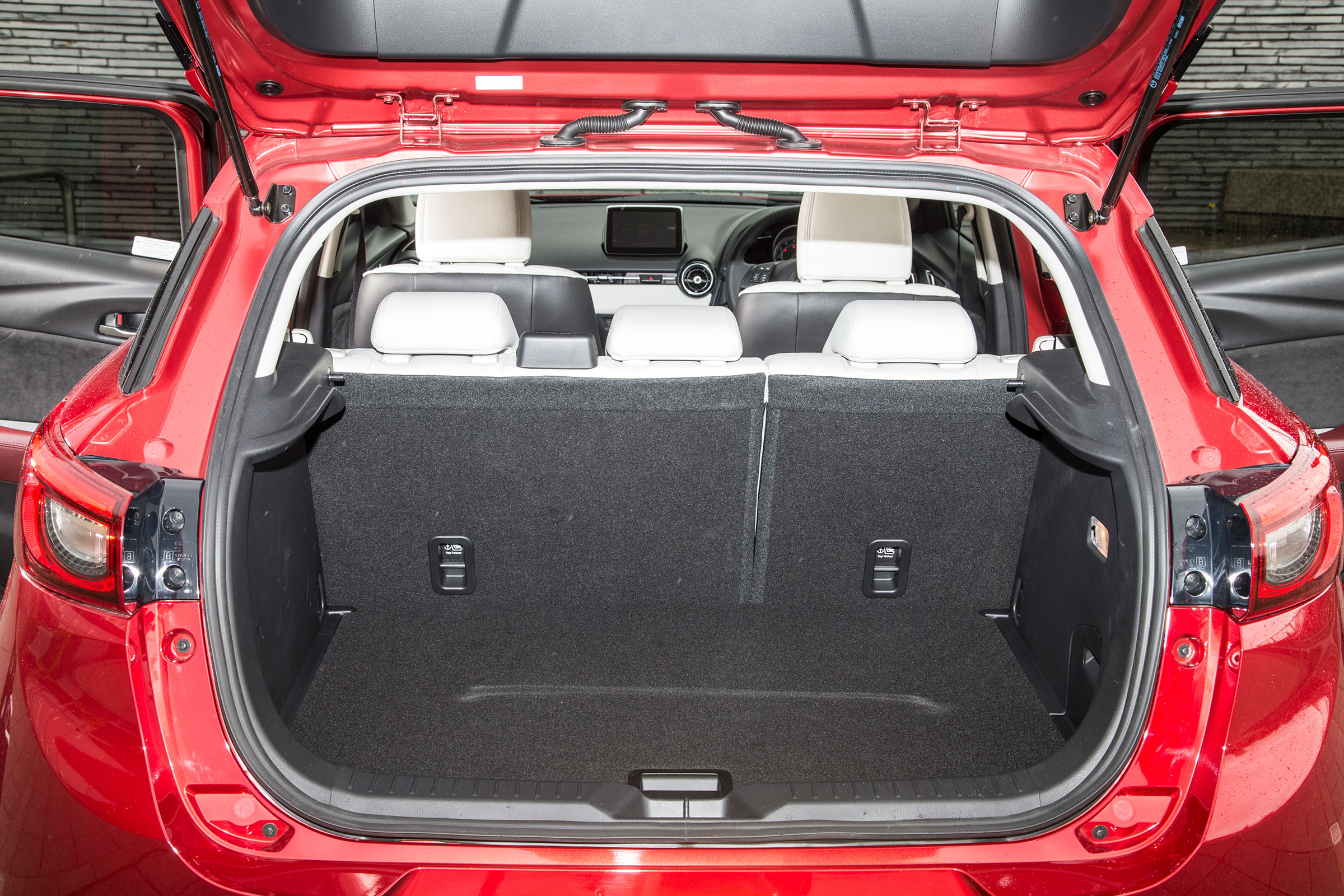 Mazda CX-3 - boot