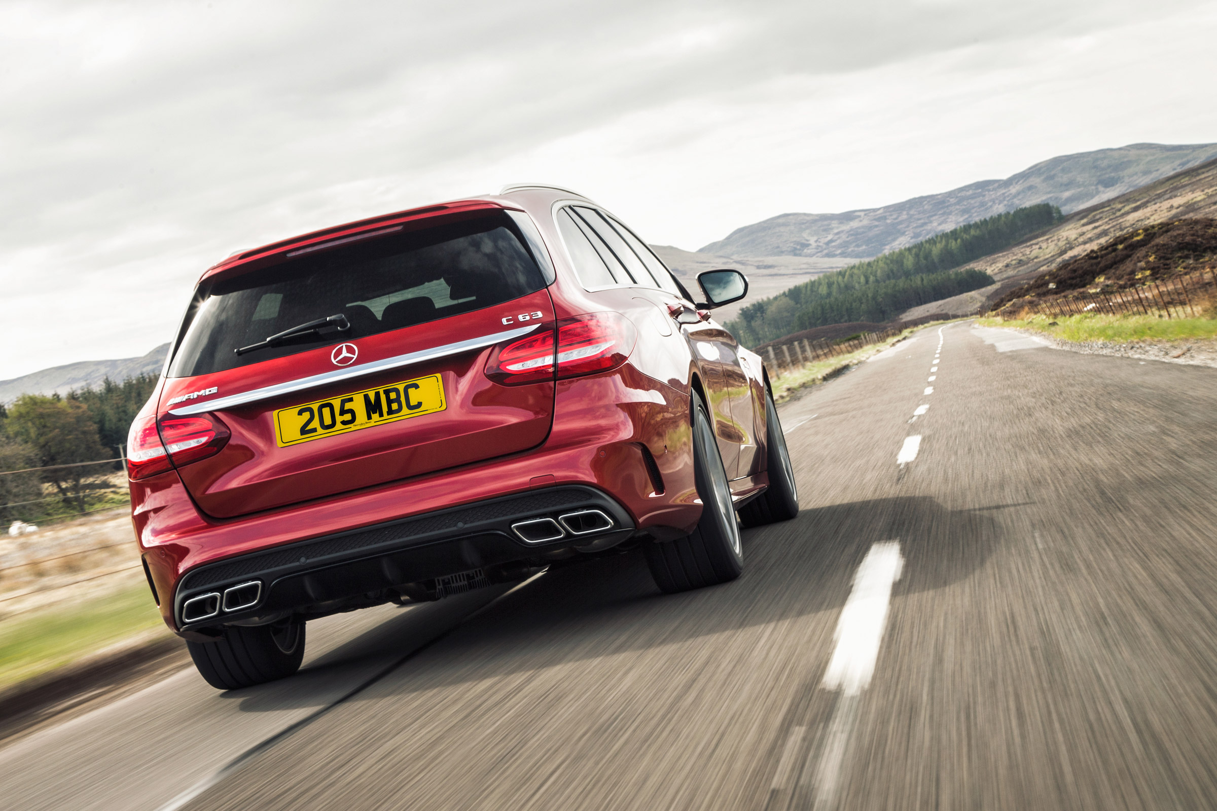 Mercedes-AMG C63 Estate 2015 rear tracking