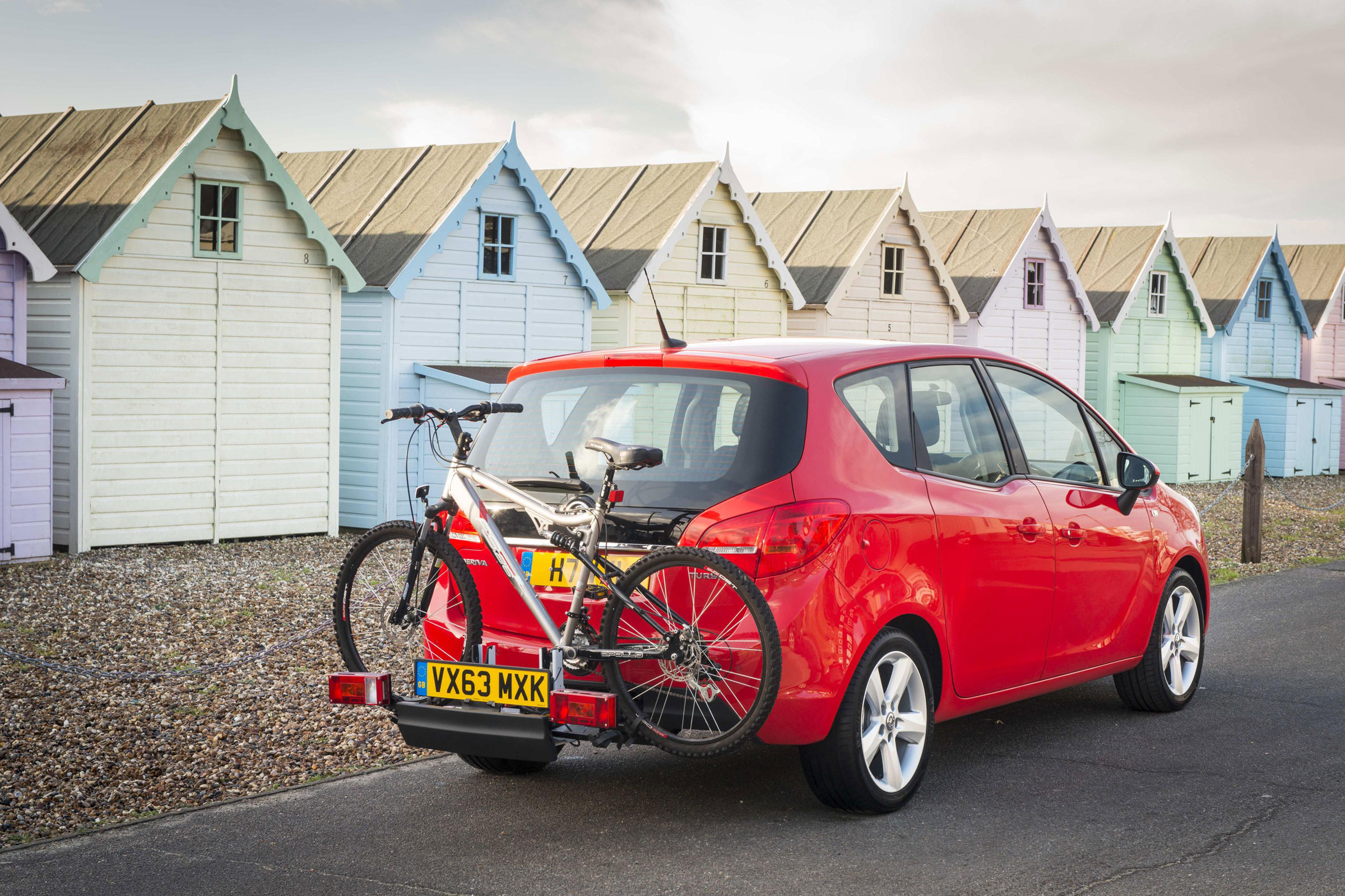 Vauxhall Meriva 2014 facelift - bike rack out