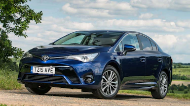 Toyota Avensis - front static