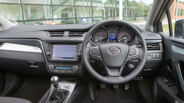 Toyota Avensis - interior