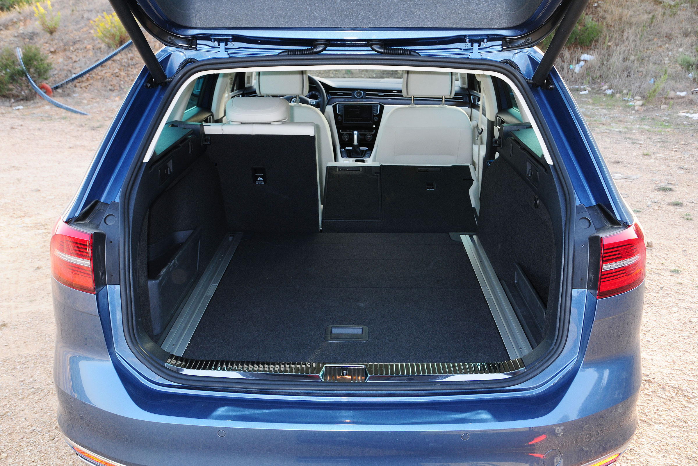 Volkswagen Passat Estate boot