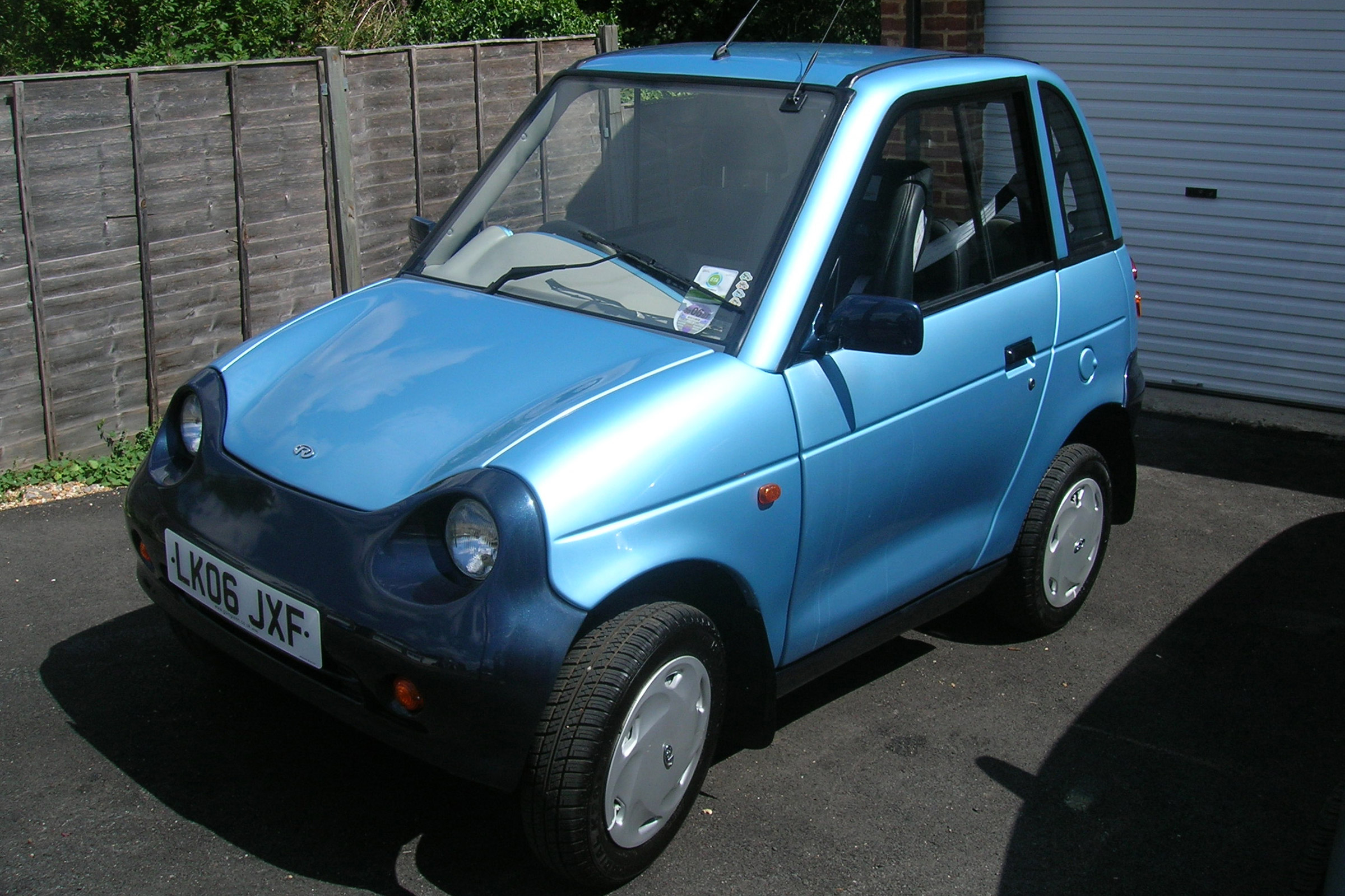 Top 10 worst cars - G-Wiz front quarter