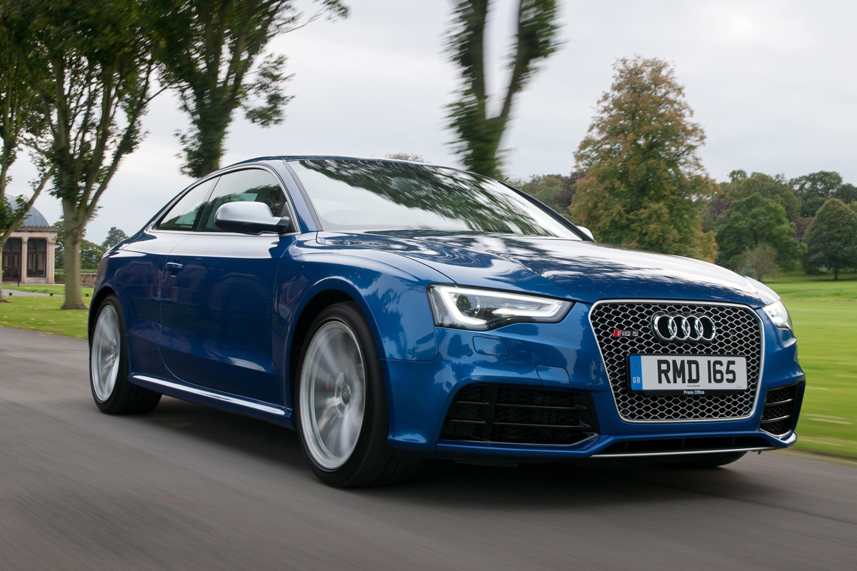 Audi RS5 front action