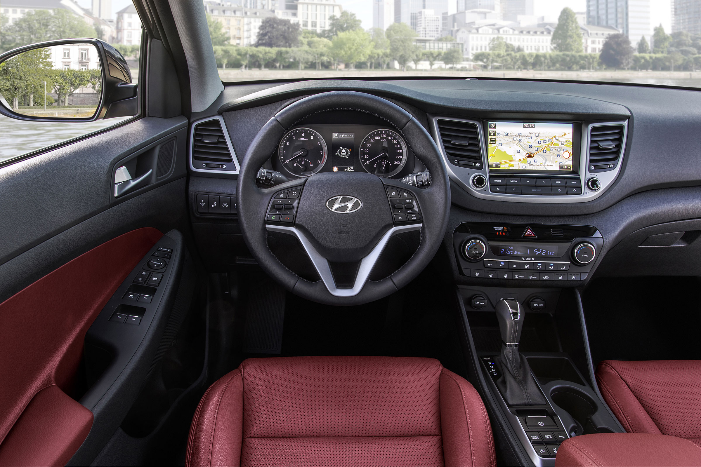 Hyundai Tucson - interior