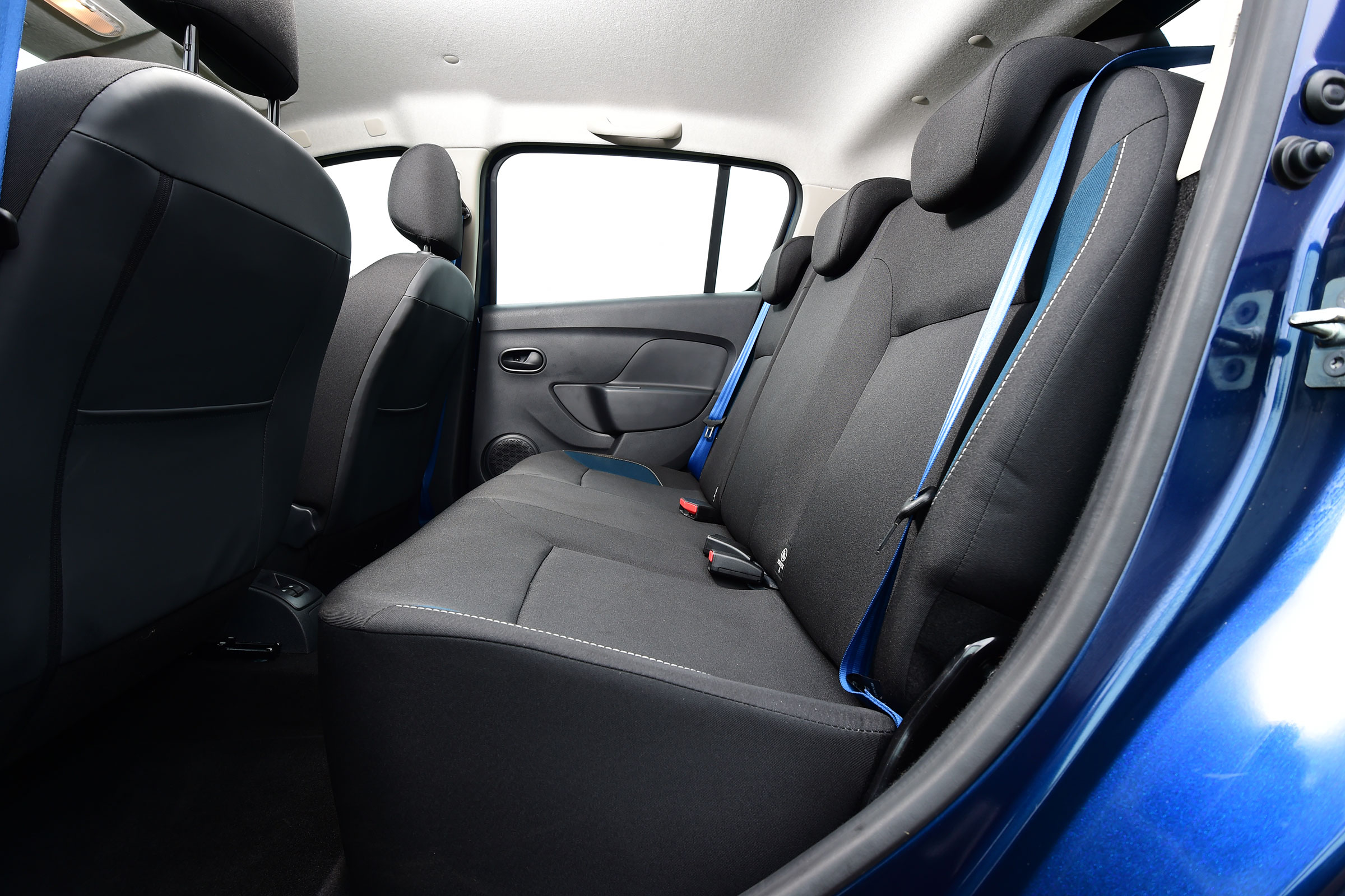 Dacia Sandero - rear seats