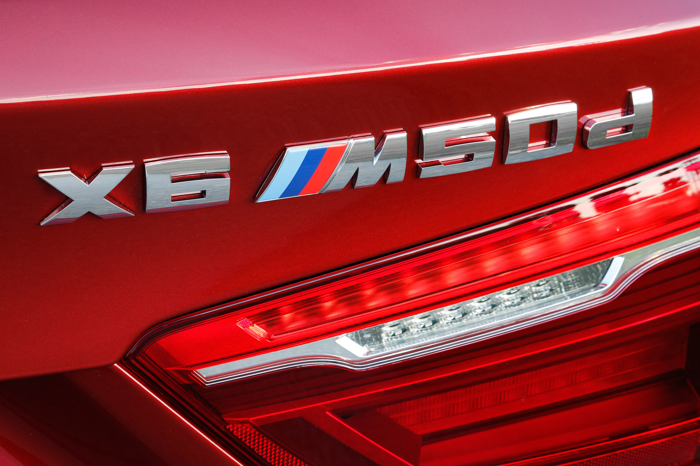 New BMW X6 M50d 2014 badge
