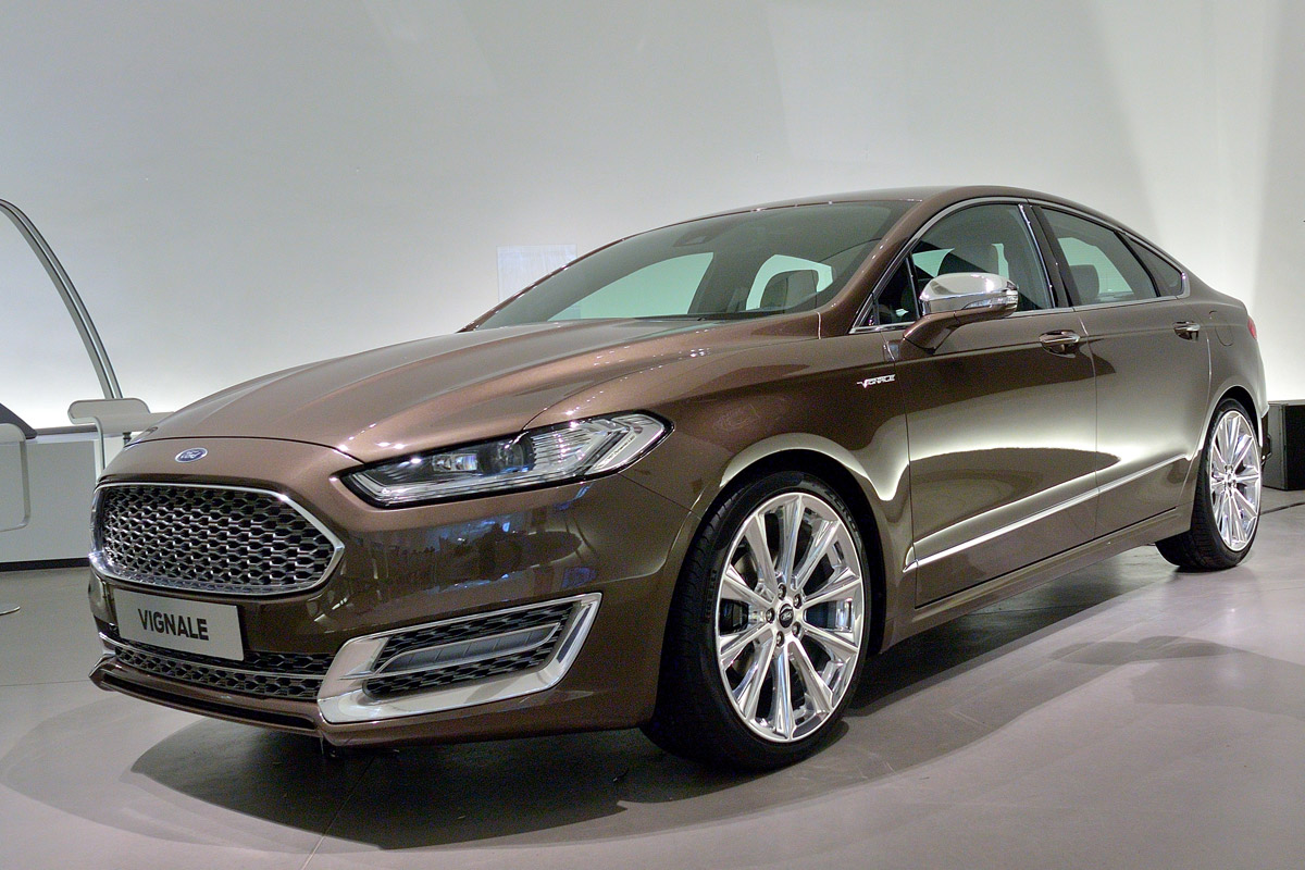 Ford-Mondeo-Vignale