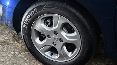 Dacia Sandero - wheel