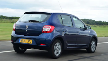 Dacia Sandero - rear tacking