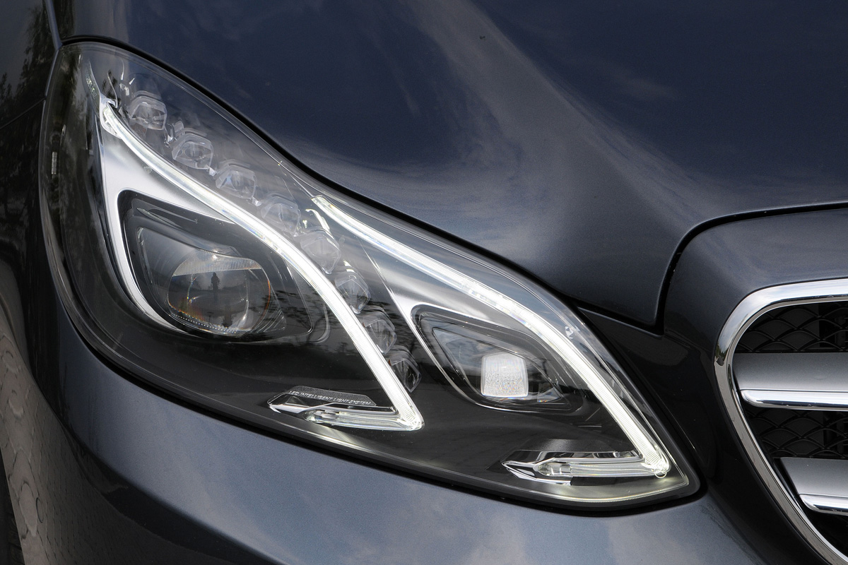 Mercedes E-Class headlight