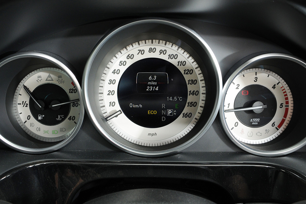 Mercedes E-Class dials