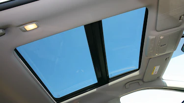 Nissan X-Trail sunroof