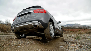 Mercedes GLA off road