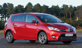 red toyota verso
