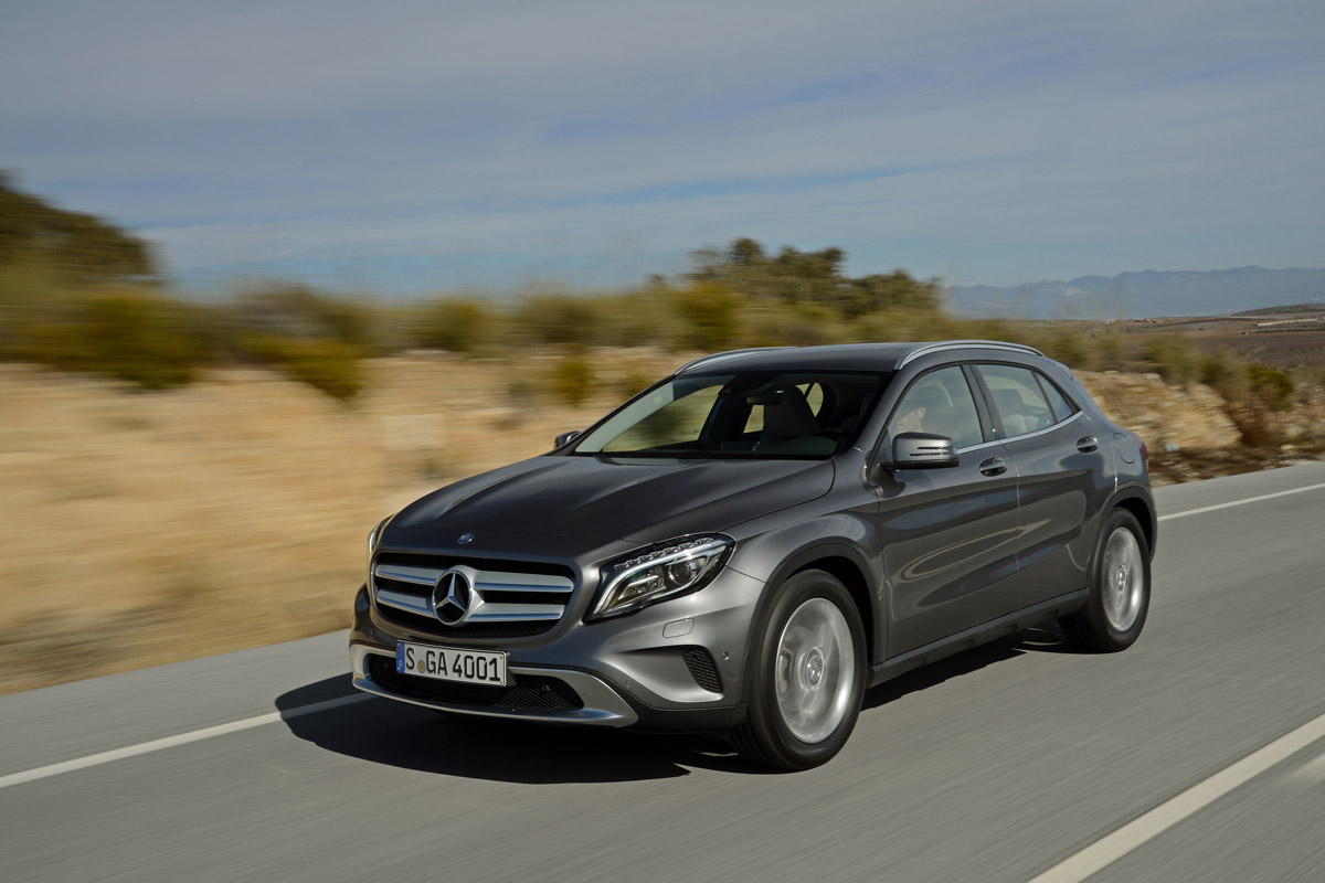 Mercedes GLA tracking 2