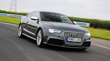 Audi RS5 - Front track shot