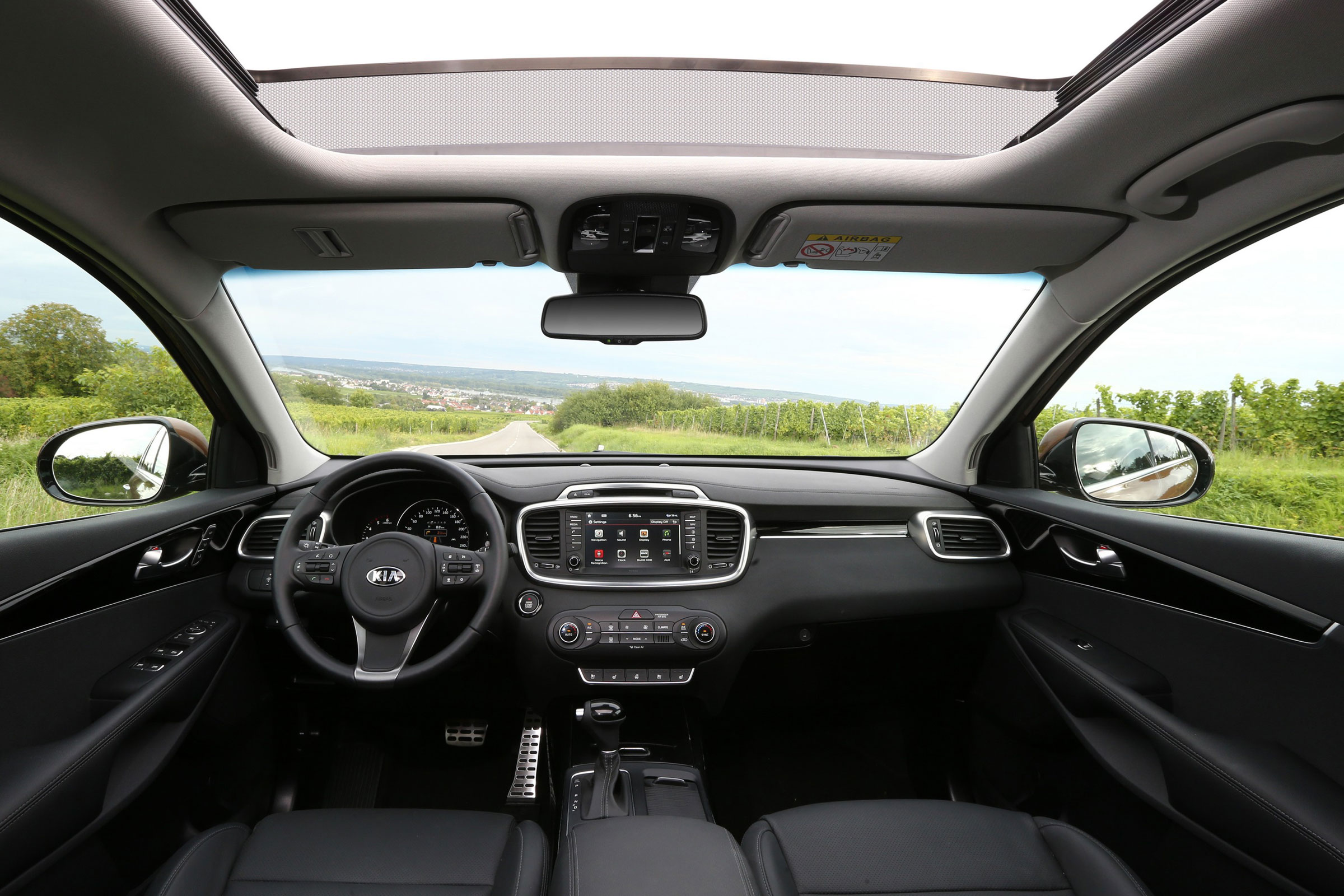 Kia Sorento 2.2 CRDi KX-4 auto - cabin