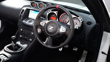 Nissan 370Z Nismo interior