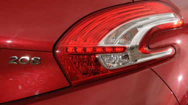 Peugeot 208 badge