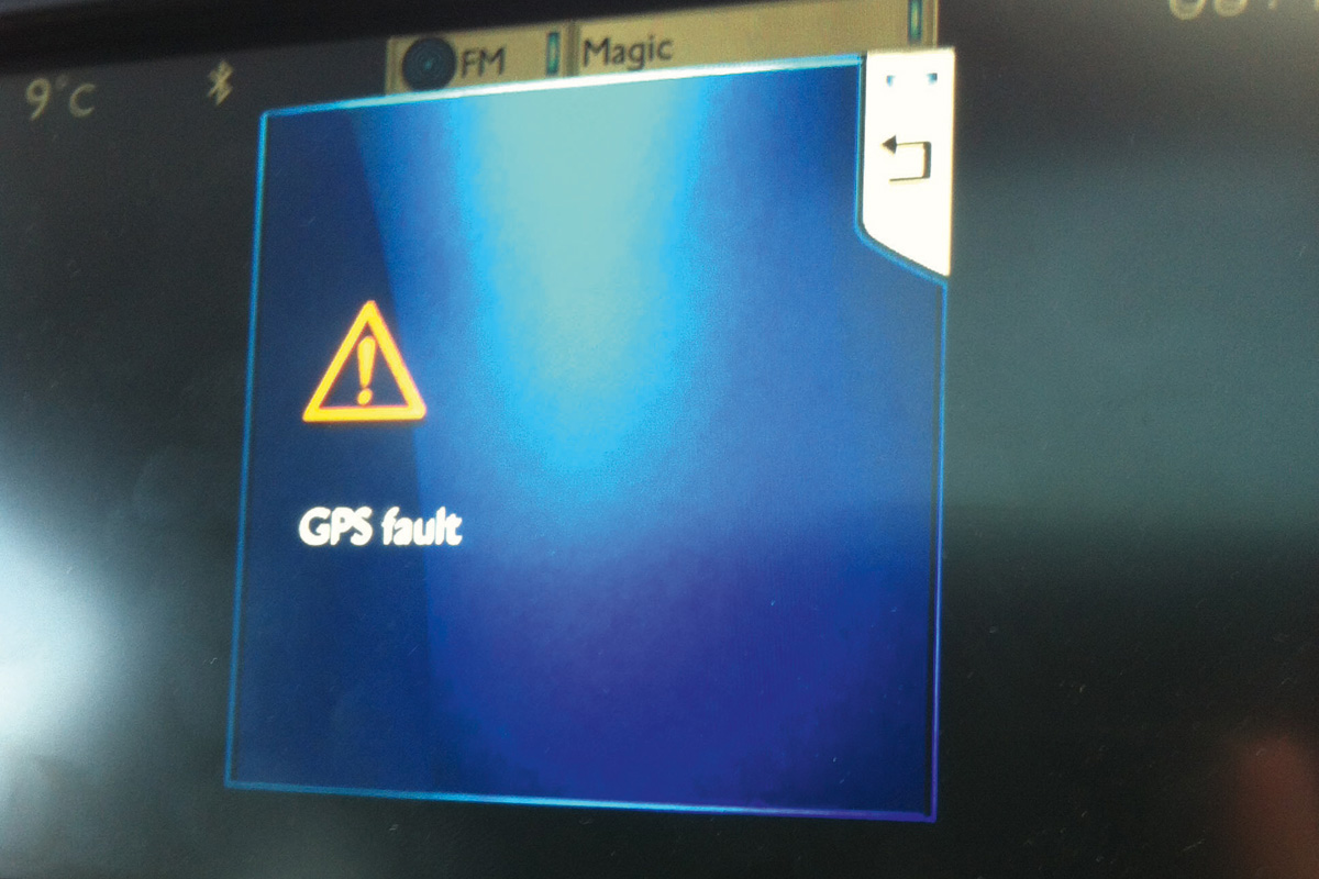 Peugeot 208 GPS fault