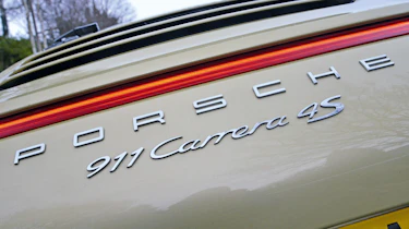 Porsche 911 Carrera 4S badge