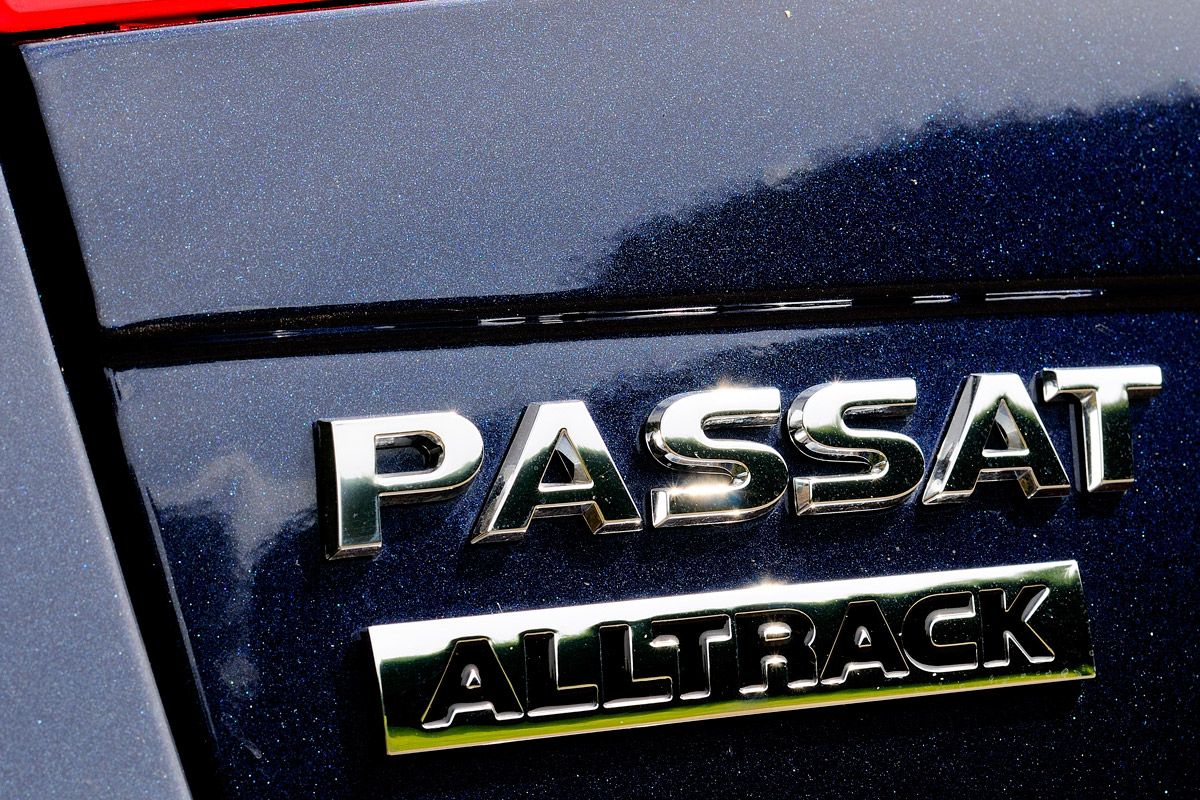 Volkswagen Passat Alltrack badge