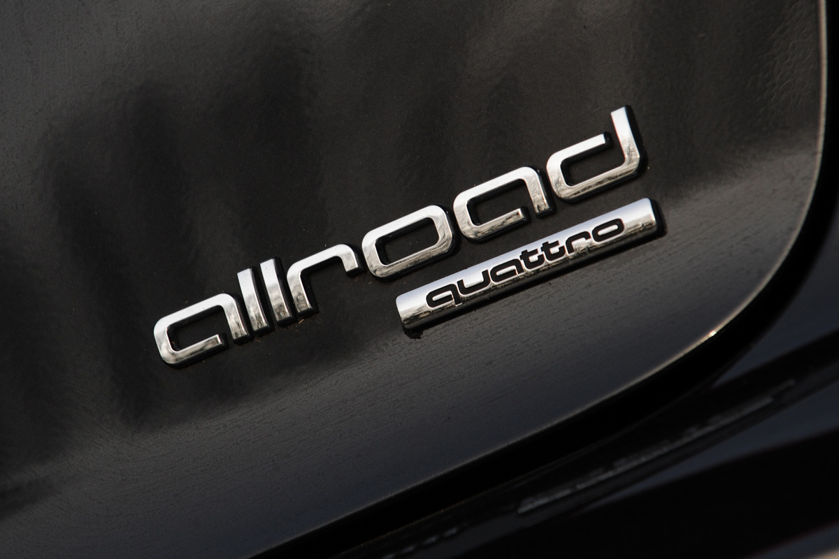 Audi A6 Allroad badge