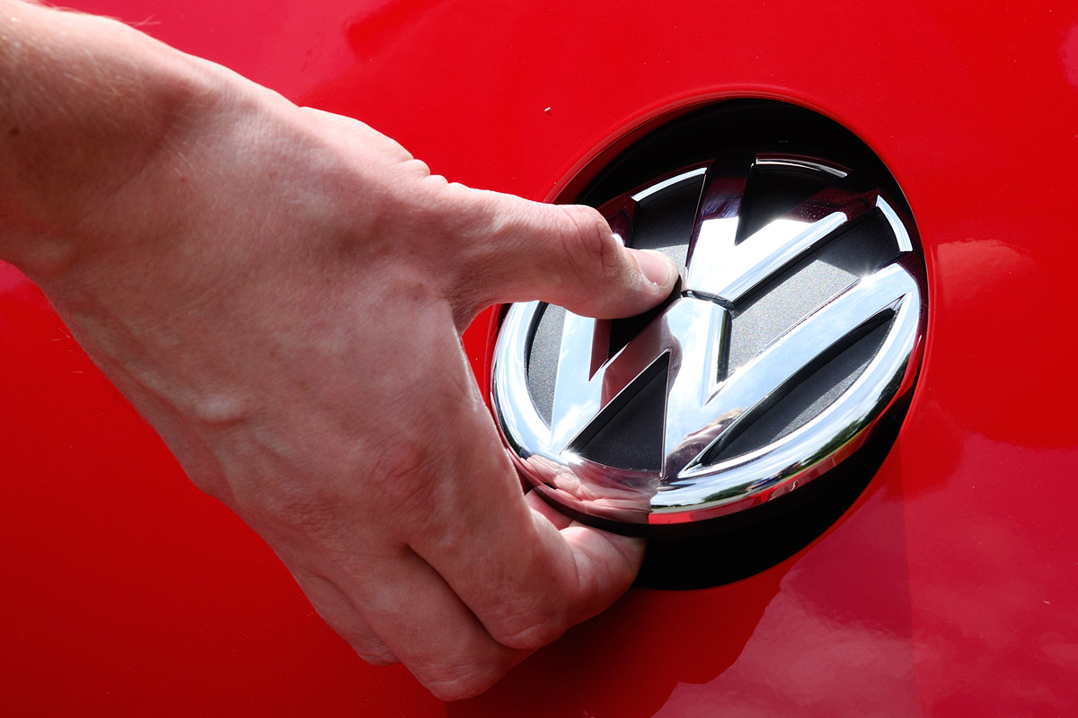 Volkswagen Beetle 2.0 TDI badge