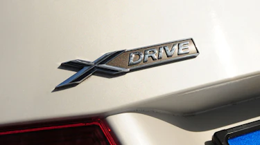 BMW 320i xDrive badge
