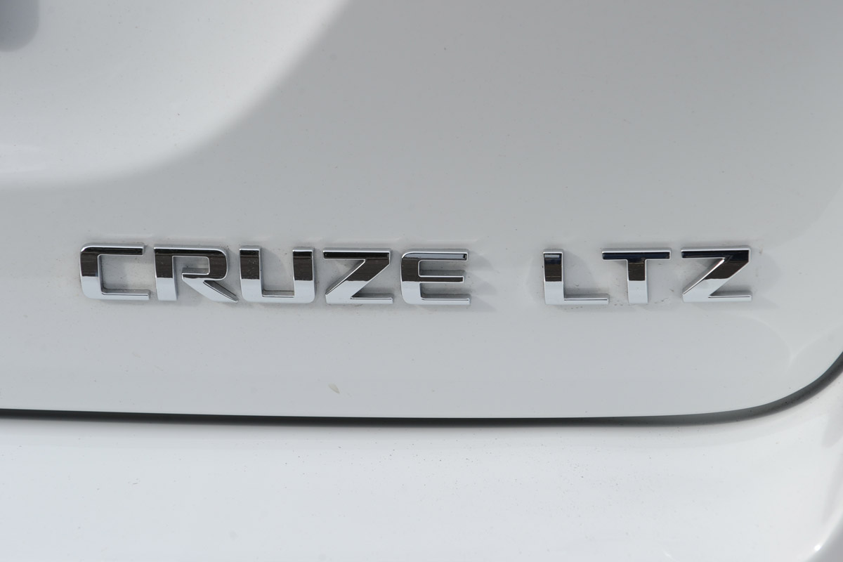 Chevrolet Cruze SW badge