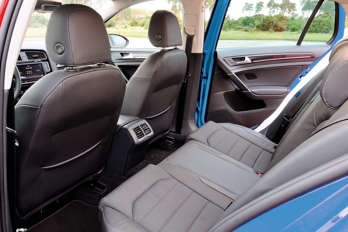 Volkswagen Golf BlueMotion rear seats