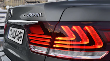 Lexus CT200h badge