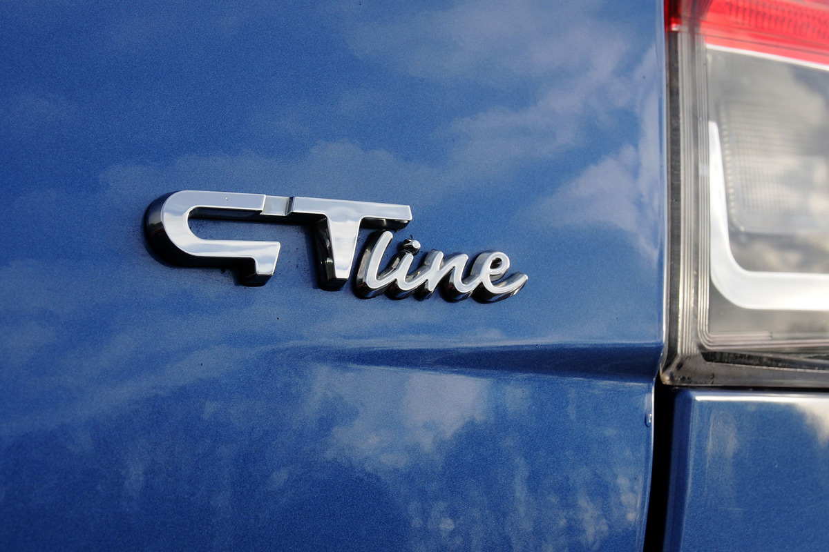 Renault Megane Coupe badge