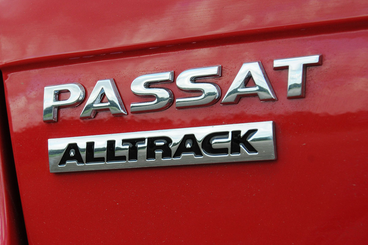 Volkswagen Passat Estate badge