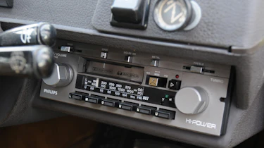 Range Rover MkI radio