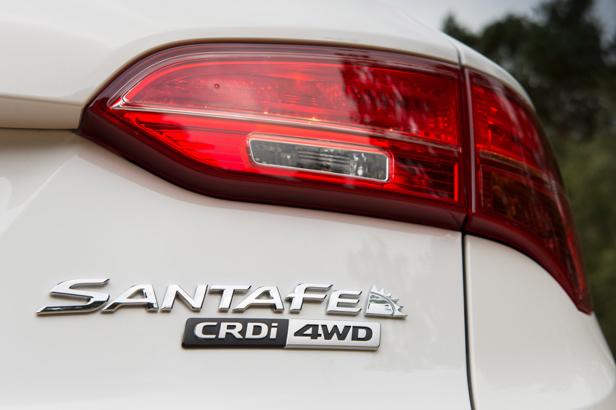 Hyundai Santa Fe badge
